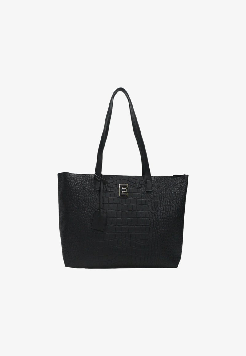 Borsa a tote nera con motivo coccodrillo, dotata di due manici lunghi, caratterizzata da una grande lettera metallica "E" e un piccolo etichetta attaccata.