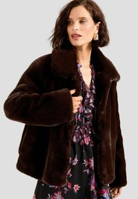 Love & Roses PETITE FIT COLLARED  - Ziemas jaka - brown