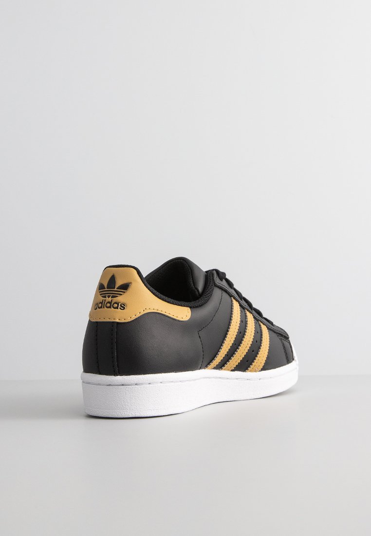 adidas gazelle silver green womens Adidas Superstar II  DTLR