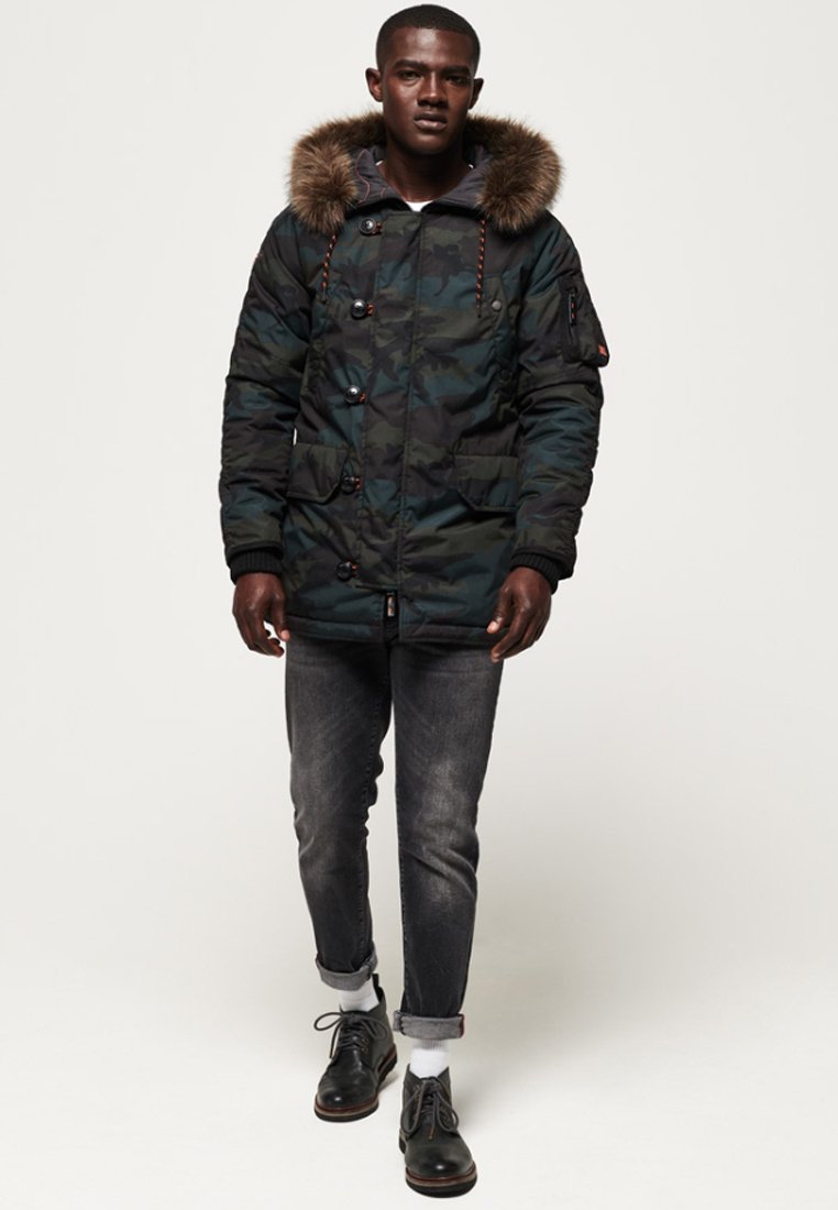 Superdry Talvitakki green Zalando.fi Superdry EVEREST Talvitakki deep berry Zalando.fi