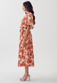 TUSSAH LOUISA MIDI  - Kasdienė suknelė - shadow floral
