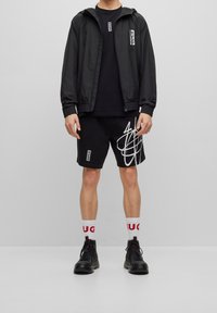 HUGO Camiseta básica - black