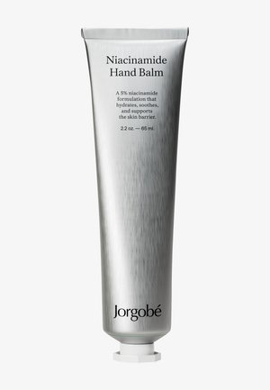 Niacinamide Handbalsem tube met 5% niacinamide, hydraterend, verzachtend, ondersteunt de huidbarrière, 65 ml, zilveren verpakking, merk Jorgobé.