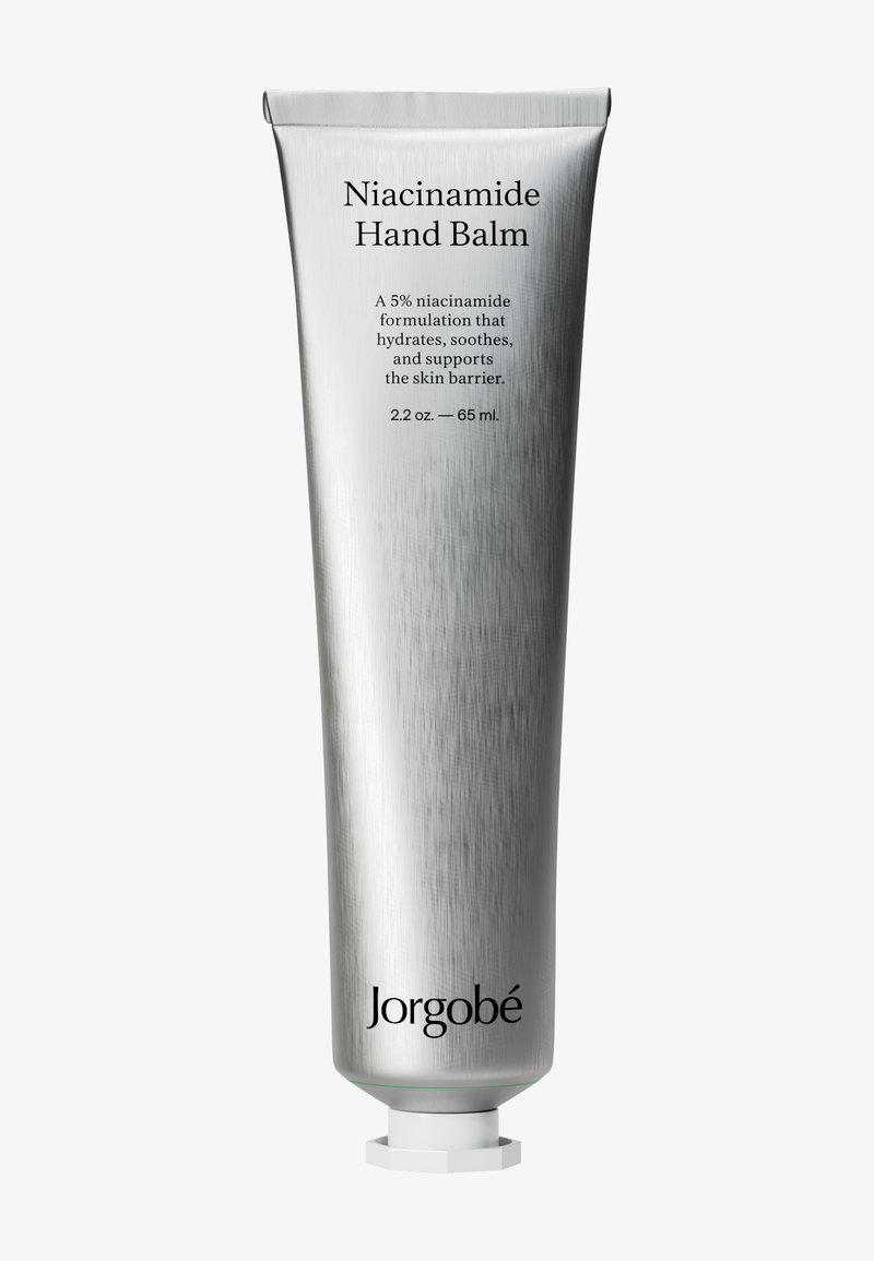 Tube de baume pour les mains au niacinamide avec 5 % de niacinamide, hydrate, apaise, soutient la barrière cutanée, 65 ml, emballage argenté, marque Jorgobé.