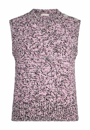 Ujjatlan kötött mellény rózsaszín, fekete és fehér fonalból, kerek nyakkivágással és díszes brossokkal az egyik vállon.