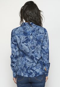 Koroshi LONG SLEEVE PLEAS - Nööpidega pluus - navy