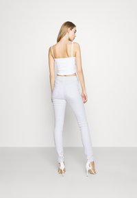 ONLY ONLBLUSH  - Calças de ganga de corte skinny - white