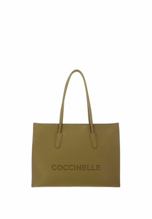 Sac cabas en cuir vert olive avec deux poignées et "COCCINELLE" embossé au centre devant.