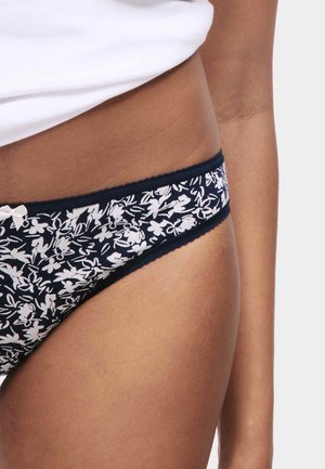 Marks & Spencer, - Figi