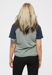 Paradiso Clothing NEW ORDER MOVEMENT RAGLAN - Print T-shirt - grey