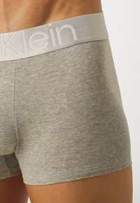 Calvin Klein Underwear TRUNK 3 PACK CKR STEEL COTTON - Chiloți boxer - olive branch/grey heather/red bud