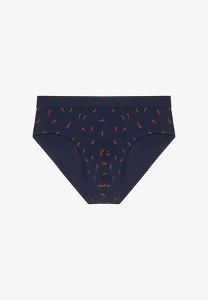 Slip in cotone blu navy con un motivo di piccoli peperoncini rossi e dettagli verdi. Vita elastica con una texture liscia.