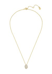 Kullatud kett kaelakee, millel on tekstureeritud ovaalne ripats, kaunistatud säravate selgete gemmadega, millel on karabiiniga lukk ja pikendus.