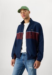 Lacoste Blusão aviador - navy blue/expresso