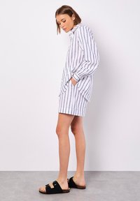 Apricot STRIPED  - Hemdbluse - navy
