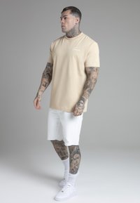 SIKSILK SCRIPT  - Nyomott mintás póló - beige