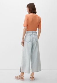 s.Oliver MIT FRONTPRINT - T-shirt print - papaya