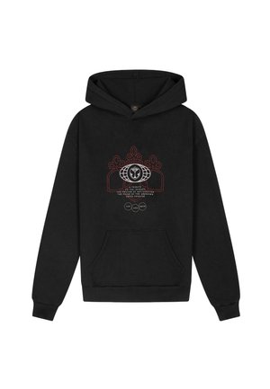 Zwarte hoodie met voorzak en grafisch ontwerp met een wereldbol, abstracte bloemvormen en tekst in wit en rood.