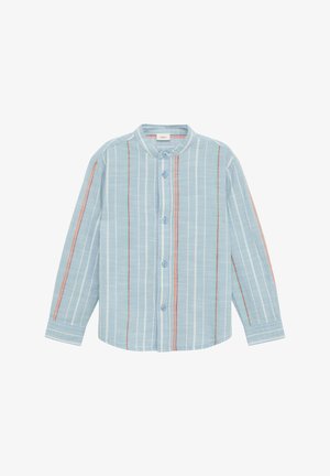 Chemise boutonnée bleu clair avec des rayures verticales blanches et des accents en rouge, vert et orange. Présente un col rond et des manches longues.