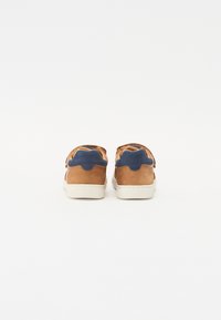 Lurchi MARKIO BAREFOOT UNISEX - Sneaker low - camel