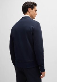 Thumbnail Image 4