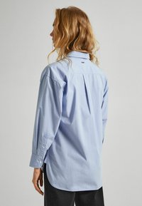 Pepe Jeans PAULA - Užsagstoma palaidinė - blue