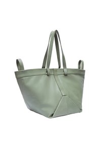 Grüne Leder-Tote-Tasche mit langen Griffen, dreieckigem Boden, glatter Textur und minimalistischem Design, ohne sichtbare Beschläge oder Akzente.