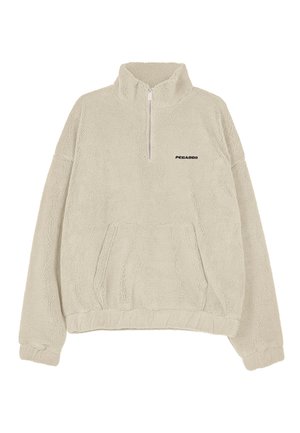 Pullover de fleece em bege com gola de zíper de um quarto, bolso frontal e texto preto "PEGADOR" no lado esquerdo do peito. Tecido macio e texturizado.