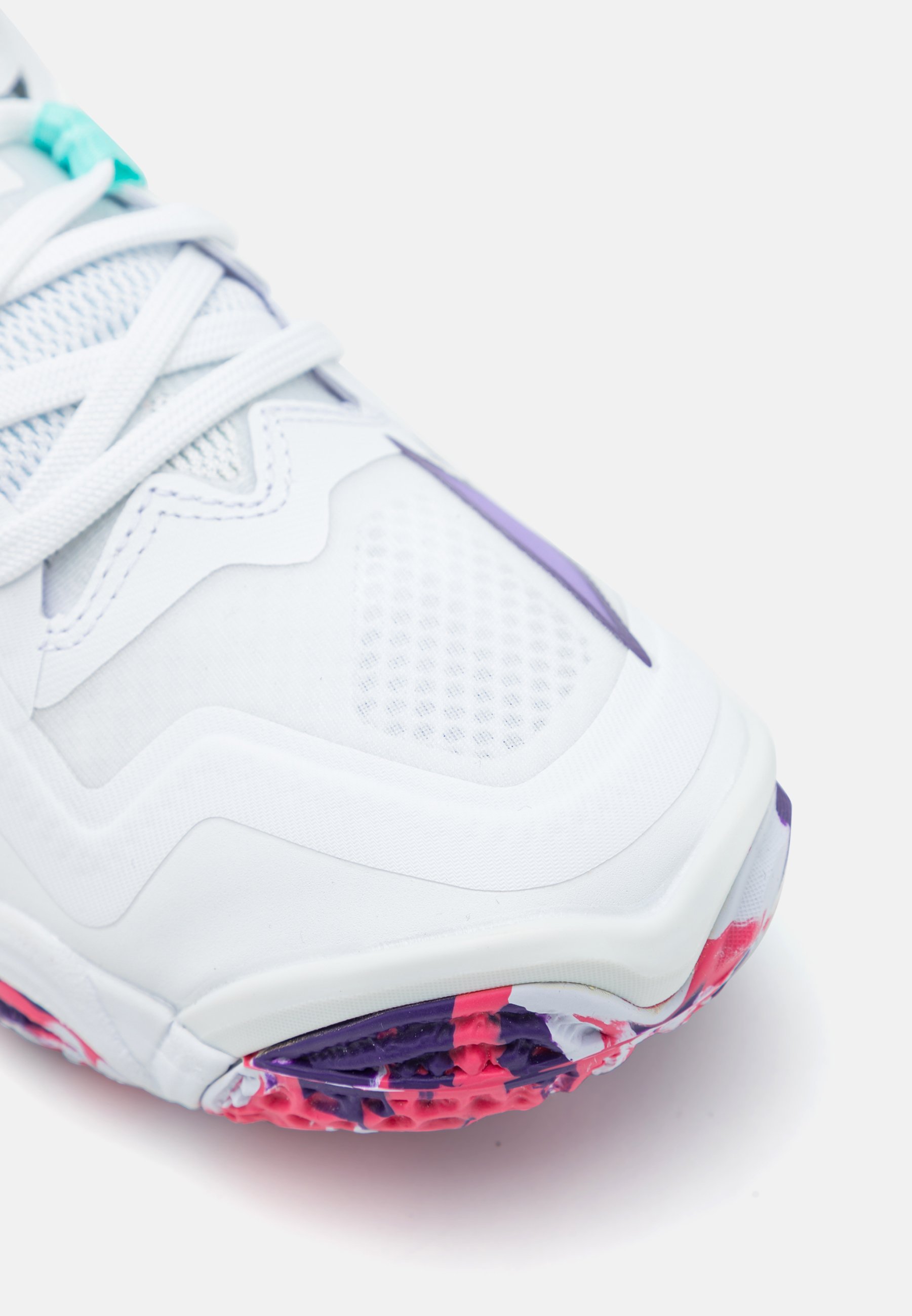 thehighlights ザハイライツ　'over' low white thehighlights ザハイライツ 'over' low white