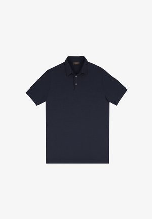 Marineblauw poloshirt van zacht materiaal, met een klassieke kraag, korte mouwen en een knoopsluiting met drie knopen. Eenvoudig en effen kleur ontwerp.