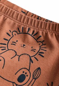 Thumbnail Image 17