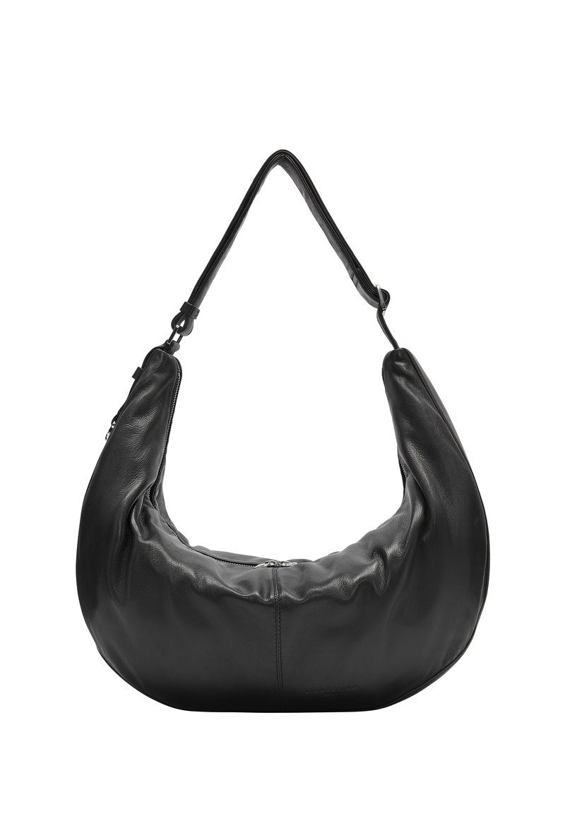 Bolso hobo de cuero negro con un diseño relajado, forma curvada y una sola correa ajustable. Cuenta con un cierre de cremallera y una textura suave.