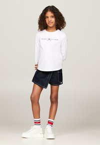Tommy Hilfiger WASH - Shorts di jeans - rinse