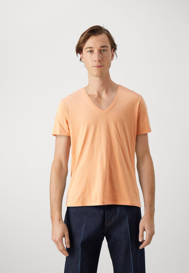 DRYKORN - QUENTIN - T-shirt basic - orange, Vergroten