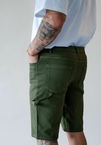 Denim Project Denimové šortky - duffel bag green