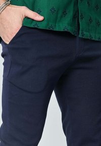 FRILIVIN CLASSIQUE UNI - Chino - bleu marine