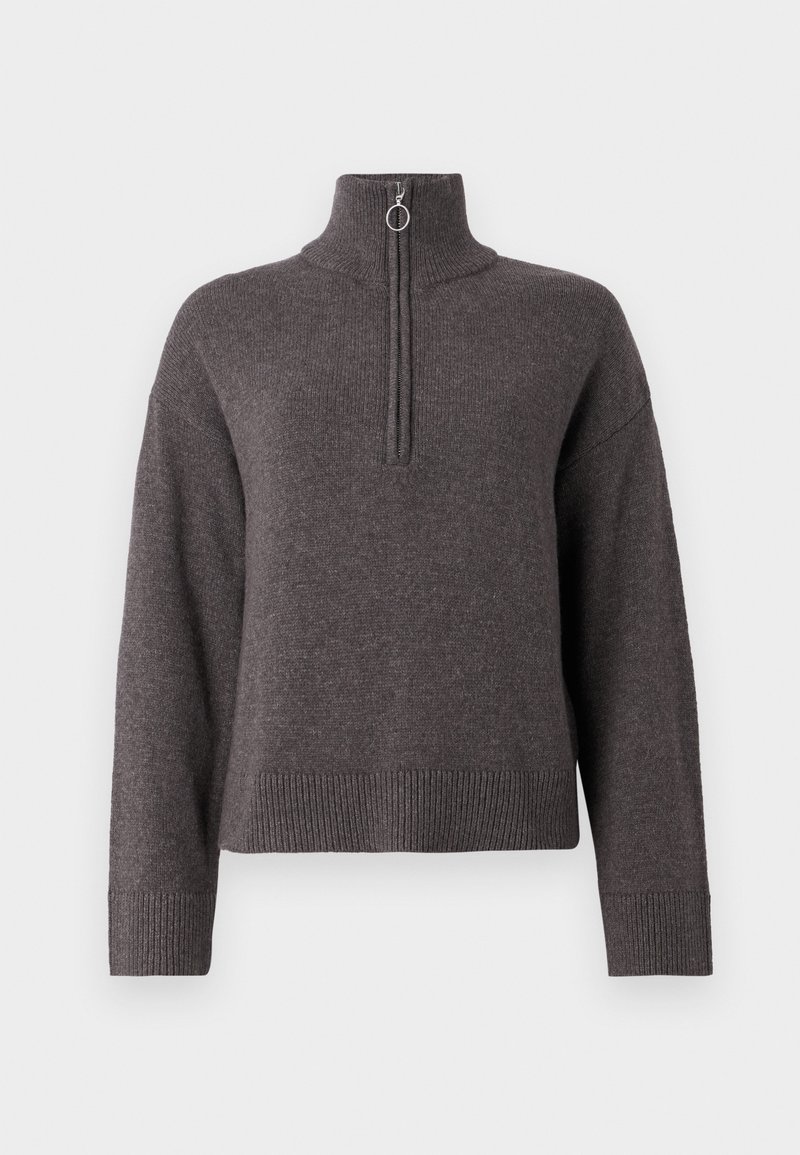 Dunkelgrauer Pullover mit hohem Kragen und halb offenem Reißverschluss. Mit gerippten Bündchen und unterem Saum, aus weichem Strickmaterial gefertigt.