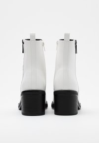 Even&Odd Bottines - white