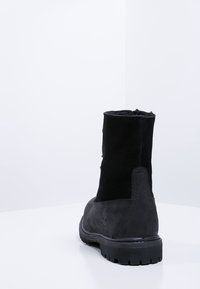 Timberland Botines con cordones - black