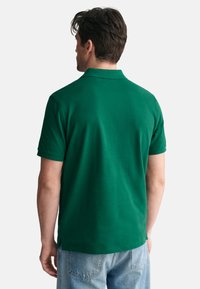 GANT REG SHIELD SS - Polo - deep forest green