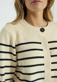 PEPPERCORN SARA ROUND NECK - Jopica - navy stripe
