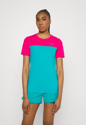TRAVERSE TECH TEE - Print T-shirt - ocean