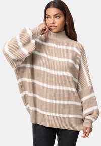 Elara Maglione - beige weiss