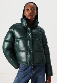 ONLY ONLSKY SHORT PUFFER - Veste d'hiver - scarab