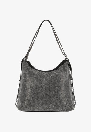 Zwarte hobo-tas gemaakt van een gaasachtig materiaal met metalen accenten. Heeft een gebogen vorm en dubbele schouderbanden. Ritssluiting.