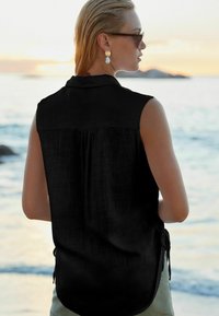 Next SLEEVELESS RUCHED SIDE - Skjortebluser - black