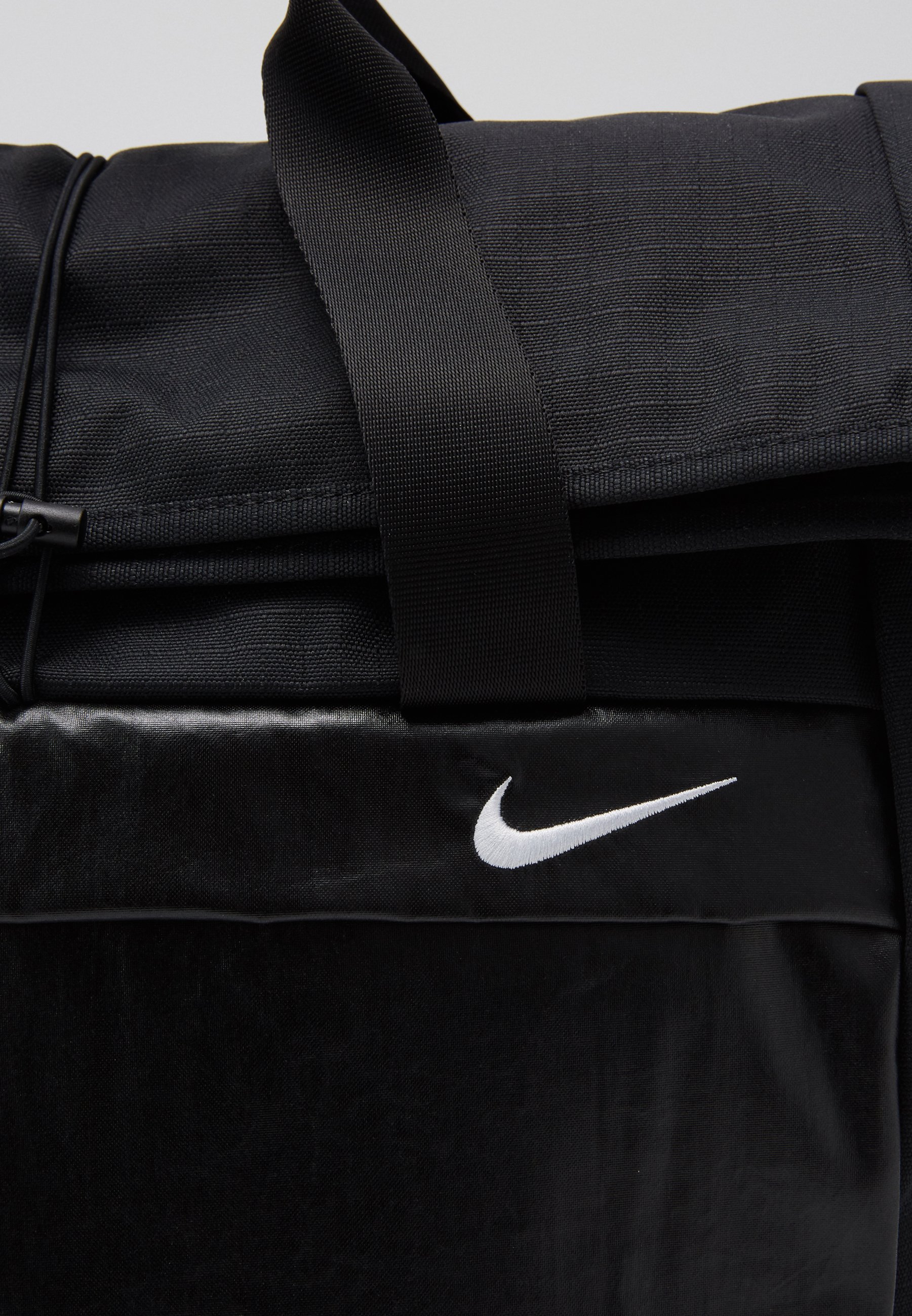 radiate rucksack nike