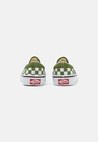 Vans CLASSIC SLIP-ON UNISEX - Mokasīni - pesto