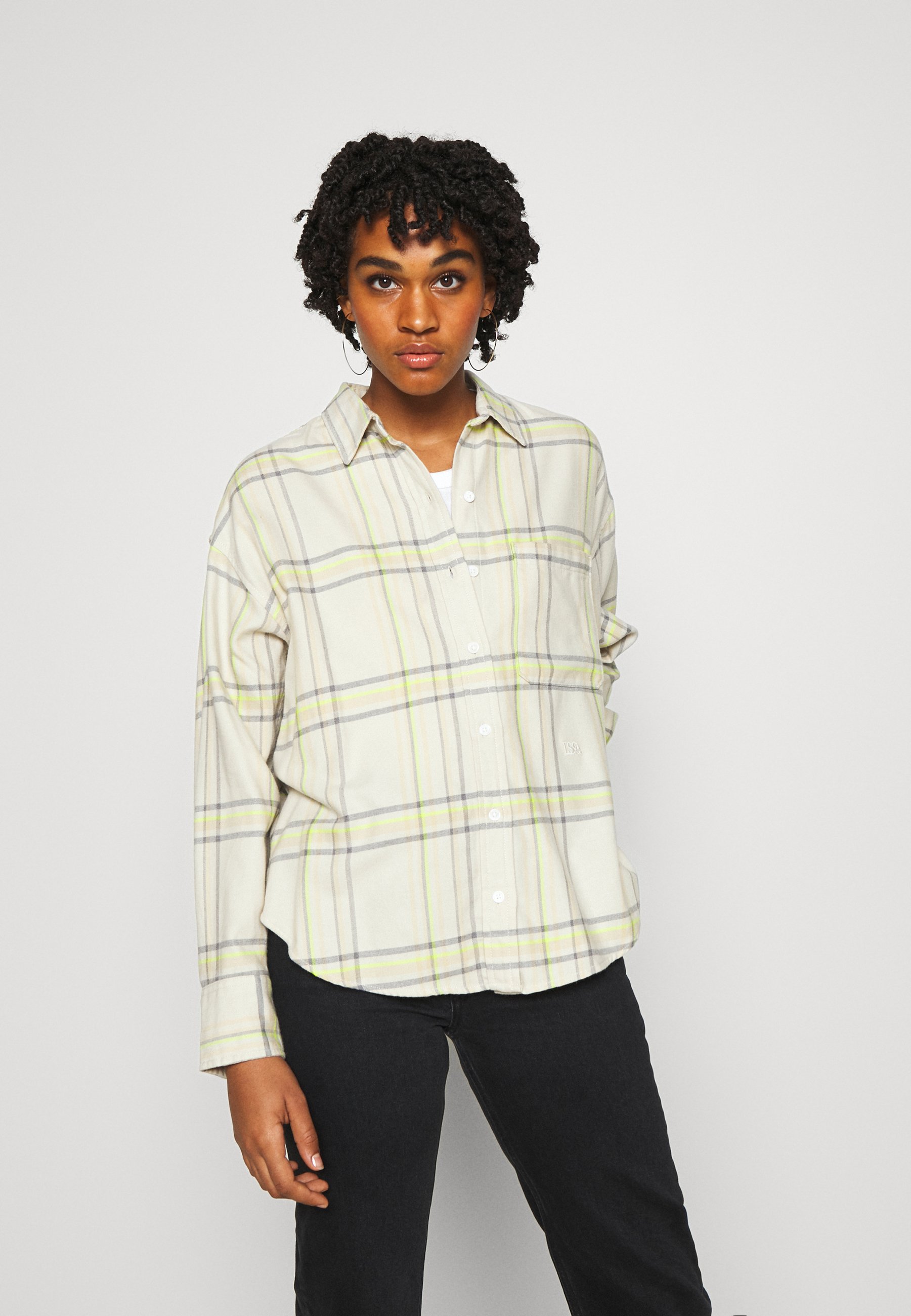 levis the relaxed shirt