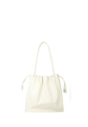 Borsa tote in pelle morbida color crema con chiusura a coulisse e doppi spallacci, con un logo goffrato discreto sul davanti.